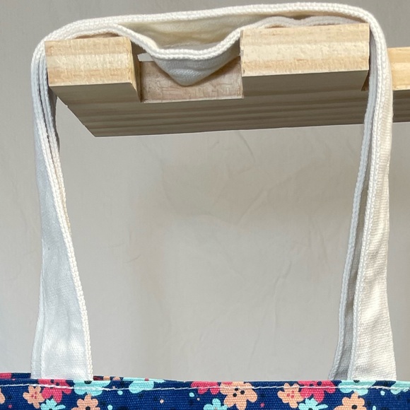 Hand bag in great condition - Picture 2 of 4